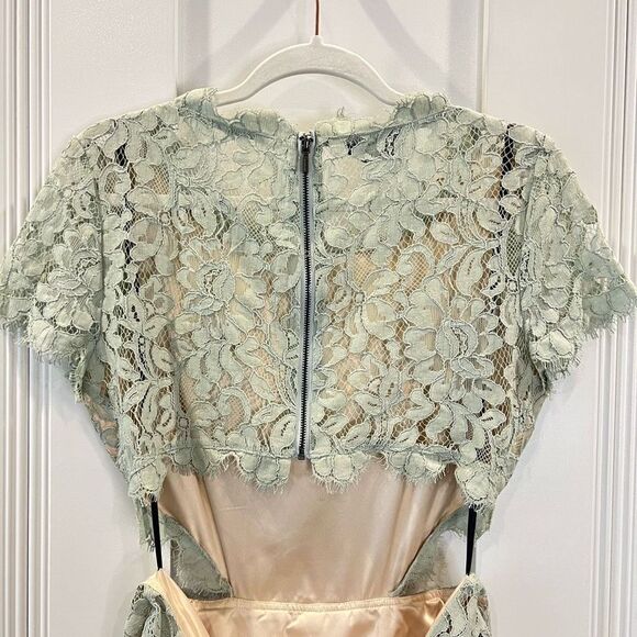 Bebe Women’s 8 Foil Lace Cutout Mint Blue Green Mini Dress Short Sleeve - Picture 8 of 13